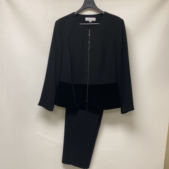 Tahari plus size pantsuit - Picture 2 of 8